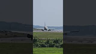 Jetblue 1553 Departing runway 19 at DCA enroute to JFK [upl. by Cheffetz]