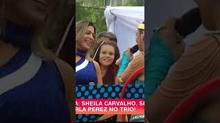 Reveja momento em que Carla Perez coroa Sheila Mello rainha carnaval bandfolia show [upl. by Arretnahs]