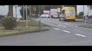 RTW Wermelskirchen auf Einsatzfahrt in Burscheid 11102023 [upl. by Loralee4]