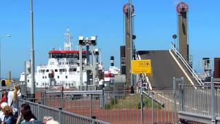 Ameland 1 Aankomst veerboot Oerd in Holwerd [upl. by Gillespie13]