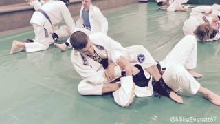 Rener Gracie rolling with Mike Everett at The Gracie Jiu Jitsu Academy Torrance [upl. by Atiner479]