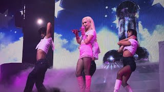 Kim Petras  Problématique  Live in Boston 10723 [upl. by Tiloine]