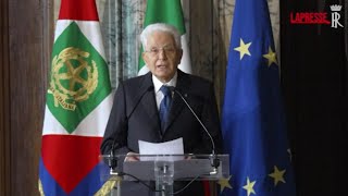 Parità salariale Mattarella quotDovere delle istituzioni di operare per renderla ovunque effettivaquot [upl. by Okin660]