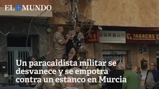 Un paracaidista sufre un desvanecimiento y cae sobre la fachada de un edificio en Murcia [upl. by Linoel]