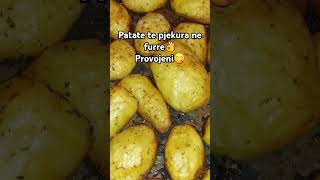 Patate te pjekura ne furre  mos e leni pa i provu 👌😋 baresha shijomezyren [upl. by Nageem846]