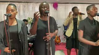 Prophetic Praise Team  Tenzi za Rohoni  BWANA MUNGU NASHANGAA KABISA [upl. by Yorle]