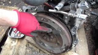 How to insert clutch to flywheel Toyota Corolla gearbox [upl. by Notxam436]