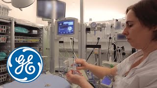 Giraffe Incubator Carestation  GE Healthcare – HUG Geneva Switzerland – Español  GE Healthcare [upl. by Darra]