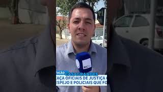 Com facão mulher ameaça oficiais de justiça e policiais durante ordem de despejo [upl. by Aiker]