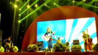 Payung Teduh  Puan Bermain Hujan Live at Indonesia Creative Power 2013 [upl. by Burrell]