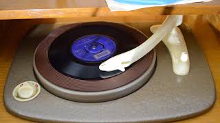 gramofon SUPRAPHON H21  rok 1957 hraje vinylová deska 45 otáček [upl. by Carmela]