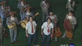 Serenata para Mia y Roberta  Rebelde  RBD [upl. by Howie]