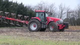 McCormick ZTX 260 Ploughing with a Kuhn VariMaster 152 [upl. by Beall]