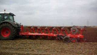 FENDT 927  Kuhn Plough VariMaster 182 T with 7 bodies [upl. by Reisch]