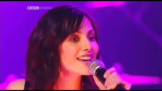 Natalie Imbruglia  Sunlight  Live BBC [upl. by Bonnie]