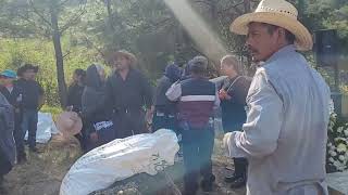 Dandole el Último adiós a don CLEMENTE VELAZCO en el camposanto de SAN LUCAS parte 2 [upl. by Airdua]