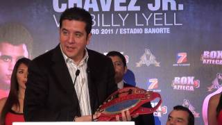 Chavez Jr punishes Lyell [upl. by Blancha]