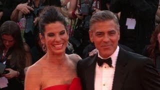 Venise Clooney et Bullock ouvrent la Mostra avec un thriller [upl. by Gaven]