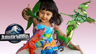 Jurassic World Dinosaur Dimorphodon Toy 3 Year Old is Playing Fights with TRex [upl. by Dimmick]