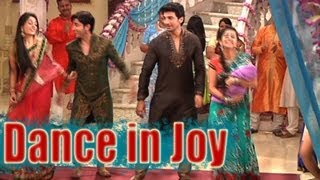 Sasural Simar Ka  Simar and Entire Family Dance in Joy [upl. by Aldon]