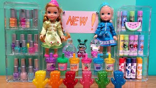 Claires store Elsa and Anna toddlers go shopping  Barbie dolls [upl. by Eillen]