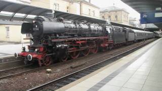 EisenbahnRomantikSonderzug mit SchnellzugDampflok BR 01 1066 passiert Mainz HBF [upl. by Enirehs714]