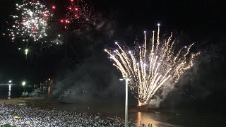 Queima de fogos GuarapariES na Praia do Morro quase 16 minutos  Reveillon 2020 [upl. by Bred158]