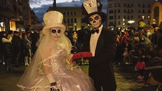 Tarragona estrena rua de Halloween [upl. by Enisamoht]