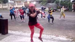 GANTENGNYA PACARKU  Nini Carlina  choreo by EVIN  ZUMBA Dangdut  Maaf tiba2 gerimis sy galfok [upl. by Eiznik]