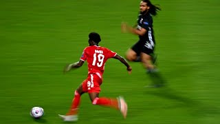 Alphonso Davies Crazy Speed Show [upl. by Forsta]