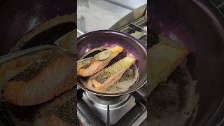 Pan cooked salmon how i cook the perfect salmon always food cooking salmon foodshorts [upl. by Eiuqram]