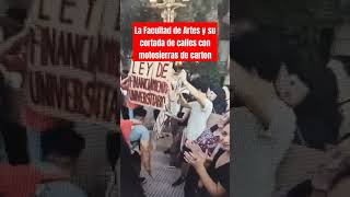 La Facultad de Artes y su cortada de calles con motosierras de carton argentina [upl. by Li286]