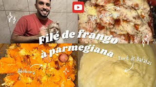 FILÉ DE FRANGO À PARMEGIANA  ABÓBORA REFOGADA 🎃  PURÊ DE BATATAS  JANTAR DELICIOSO 😋 [upl. by Leber]