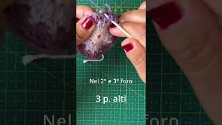 Come fare langolo in un lavoro alluncinetto Passare dal rotondo al quadrato crochet shorts [upl. by Kurzawa]