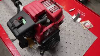 UMK422 Honda StringTrimmer Service [upl. by Helbonnas455]