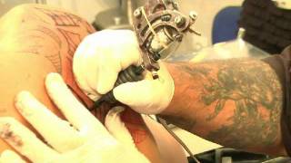 Reportage sur lunivers du Tatouage et du Percing [upl. by Lewak]