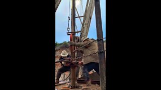 Floorman Trip Pipe rig pipe drilling floorman trip [upl. by Hubsher592]