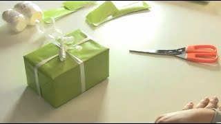 Geschenk verpacken  eine Gestaltungsidee [upl. by Ardnael]