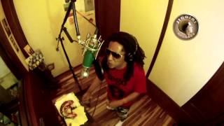 TEGO CALDERON MAH MAIZ PA LOS POLLOS DIRECTAMENTE DEL SITIO [upl. by Caritta282]