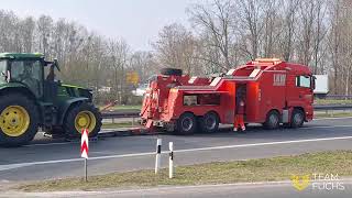 Polizei versucht 1 Traktor abzuschleppen 04032024 [upl. by Concha]