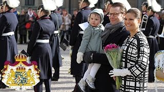 Kronprinsessans namnsdag firas på Kungliga slottet  2014 [upl. by Swanson380]