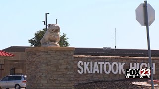 Video Skiatook High School homework assignment raises concerns for some parents [upl. by Fraze]