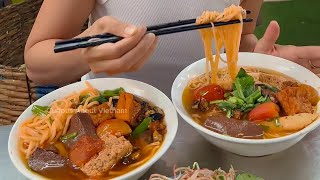 Slurping Southern Style Vietnamese Noodle Soup Specialties in Saigon  Bun Rieu amp Canh Bun [upl. by Atteloc]