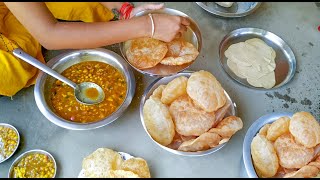 Bengali Famous Breakfast Phulko Luchi amp Ghugni Recipe [upl. by Keemahs]