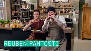 24Kitchen  Hugo amp Perry’s zoeteaardappelsoep met Reuben pantosti  Wat Eten We Vandaag  Afl 115 [upl. by Trebmer]