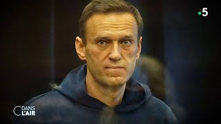 Navalny  mort dans le goulag de Poutine  Reportage cdanslair 16022024 [upl. by Berwick]