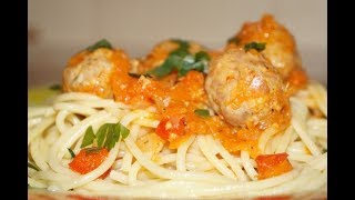 ESPAGUETIS con ALBÓNDIGAS en SALSA de TOMATEСпагетти с фрикадельками в томатном соусе [upl. by Natsirc]