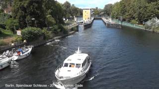 Lange Wartezeiten an der Schleuse Spandau [upl. by Stavros]