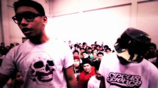 FlipTop  BLKDKahir vs HarlemJuan Lazy [upl. by Gaspard]