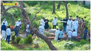 Dilip Kumar Last Rites Actors Funeral Conducted At Santacruz Kabristan [upl. by Elockin]